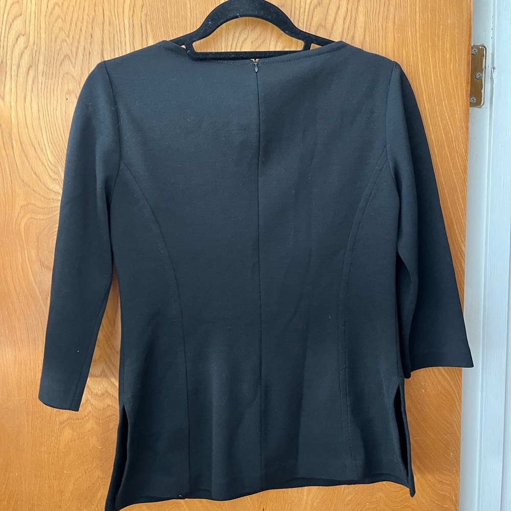 St. John elegant ruffle blouse 4 - Picture 5 of 10